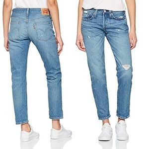 Levi’s tapered 501 jeans distressed